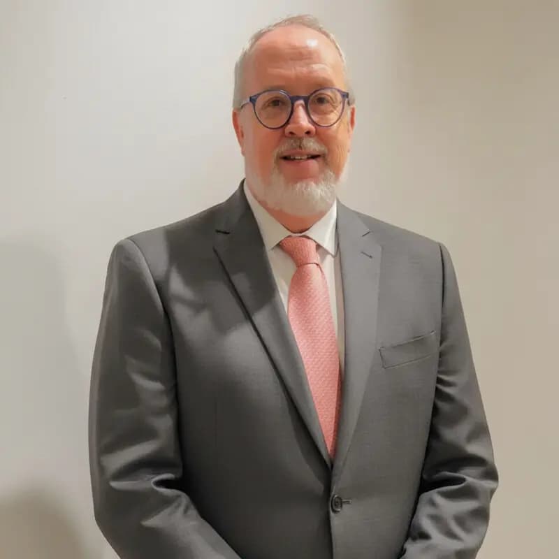 Dr. Edmar Fabrício